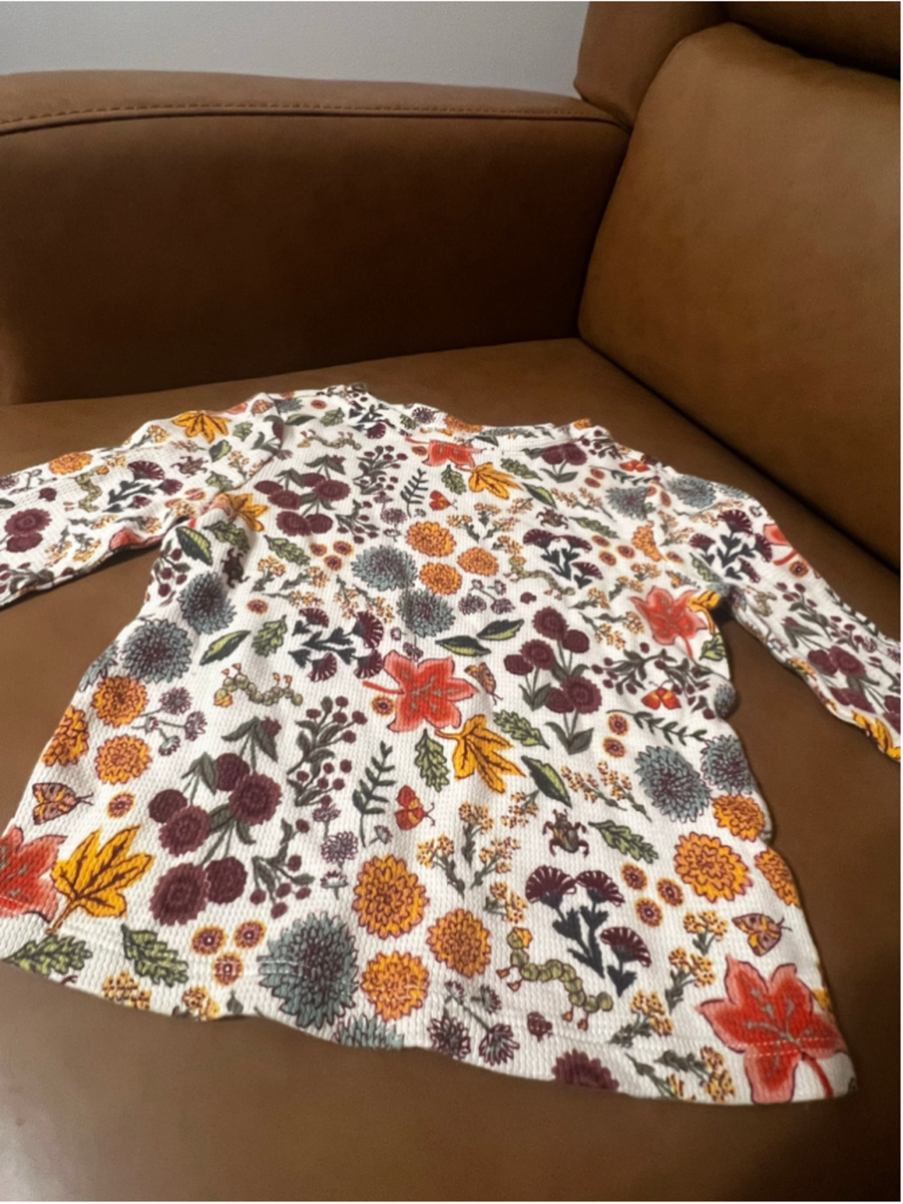 Girls Old Navy Long Sleeve Floral Tee Size 4T White Multicolor